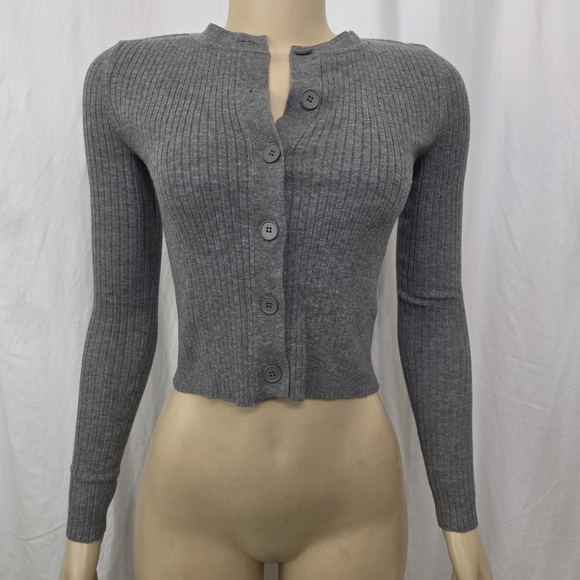 Elegant Gray Button-Up Women's Cardigan - Picture 1 of 4